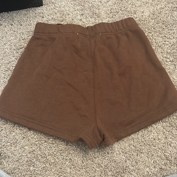 Land Rover shorts - Picture 2 of 2
